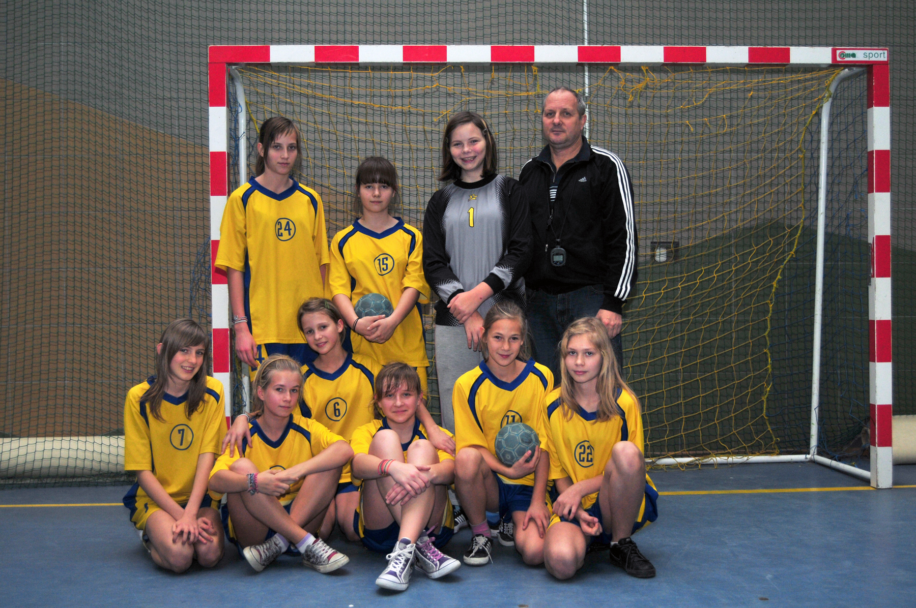 Awans piłkarek ręcznych.