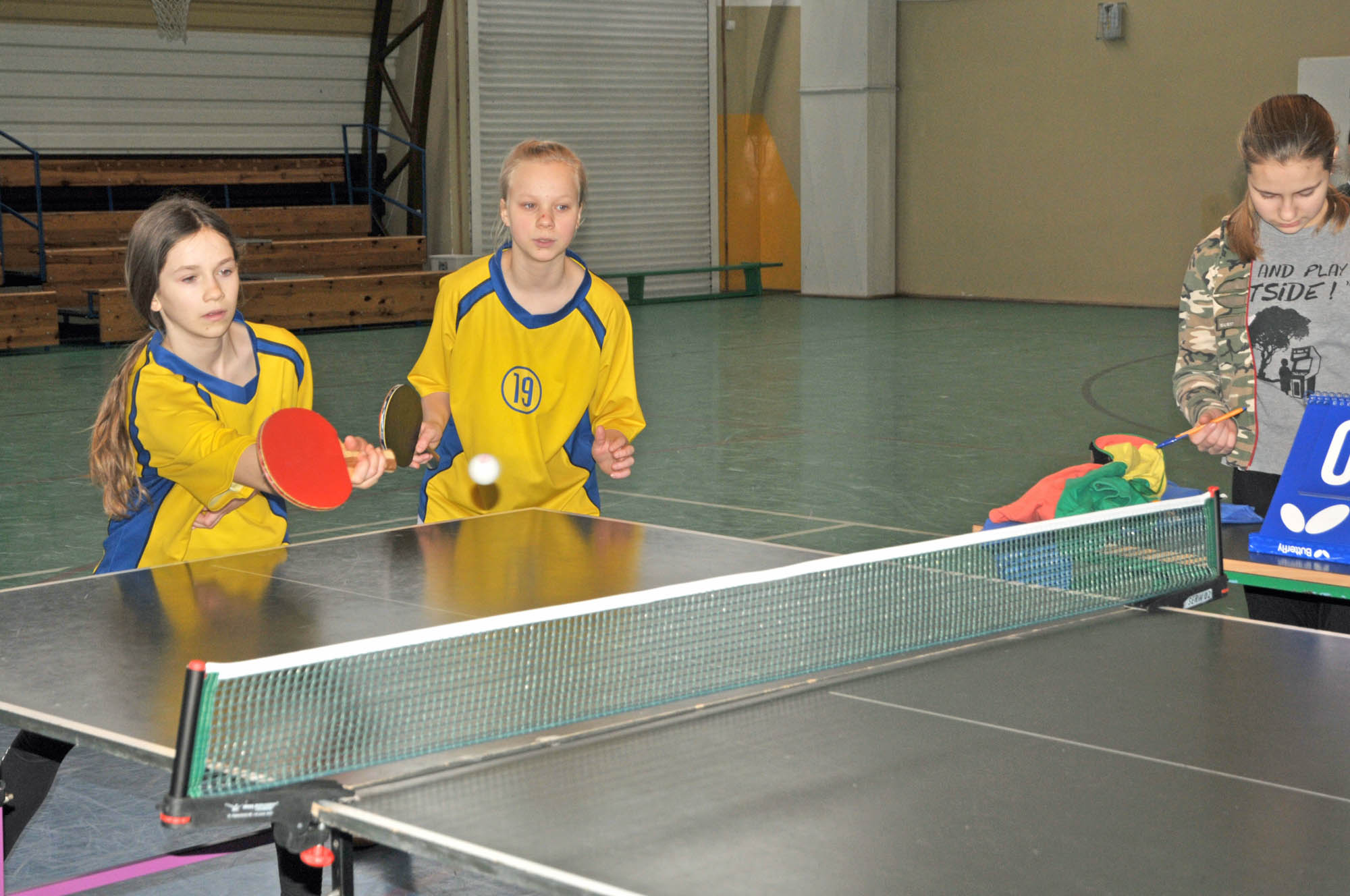 Udany występ tenisistów stołowych.