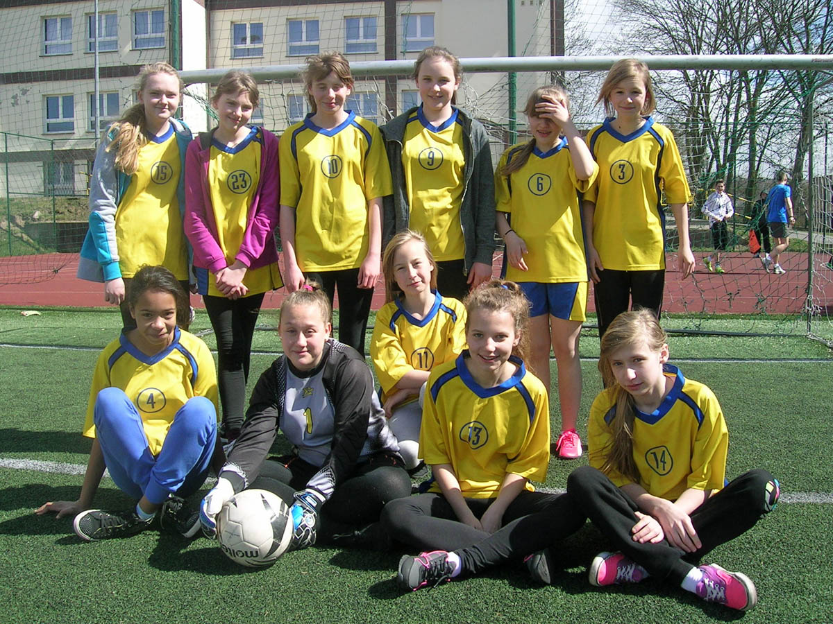 Rozgrywki w piłkarskich 