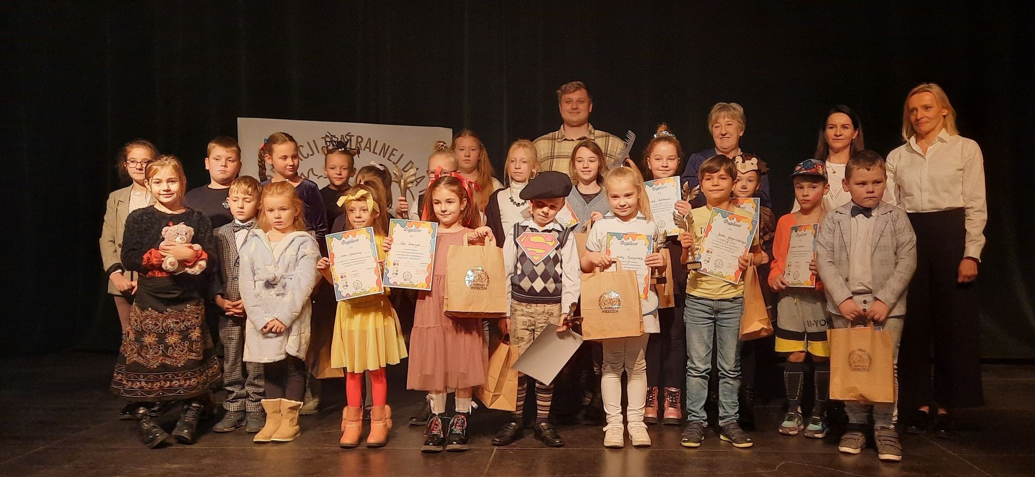 POWIATOWY KONKURS INTERPRETACJI TEATRALNEJ DLA NAJMŁODSZYCH „MÓWIMY WIERSZEM”